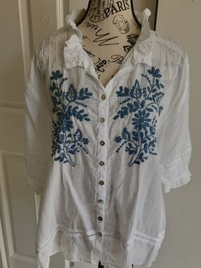 NWT Sundance Pintuck Embroidered Top SZ M